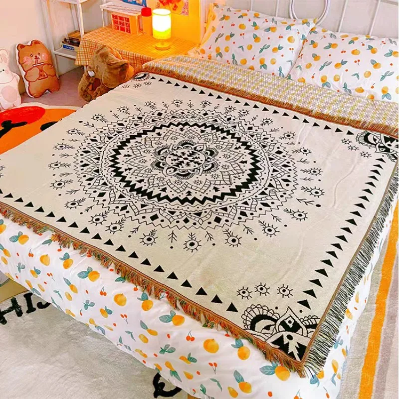 Vintage Geometric Flower Throw Blanket for Sofa Bed Boho Woven Jacquard Outdoor Camping Blankets with Tassel Tapestry Tablecloth