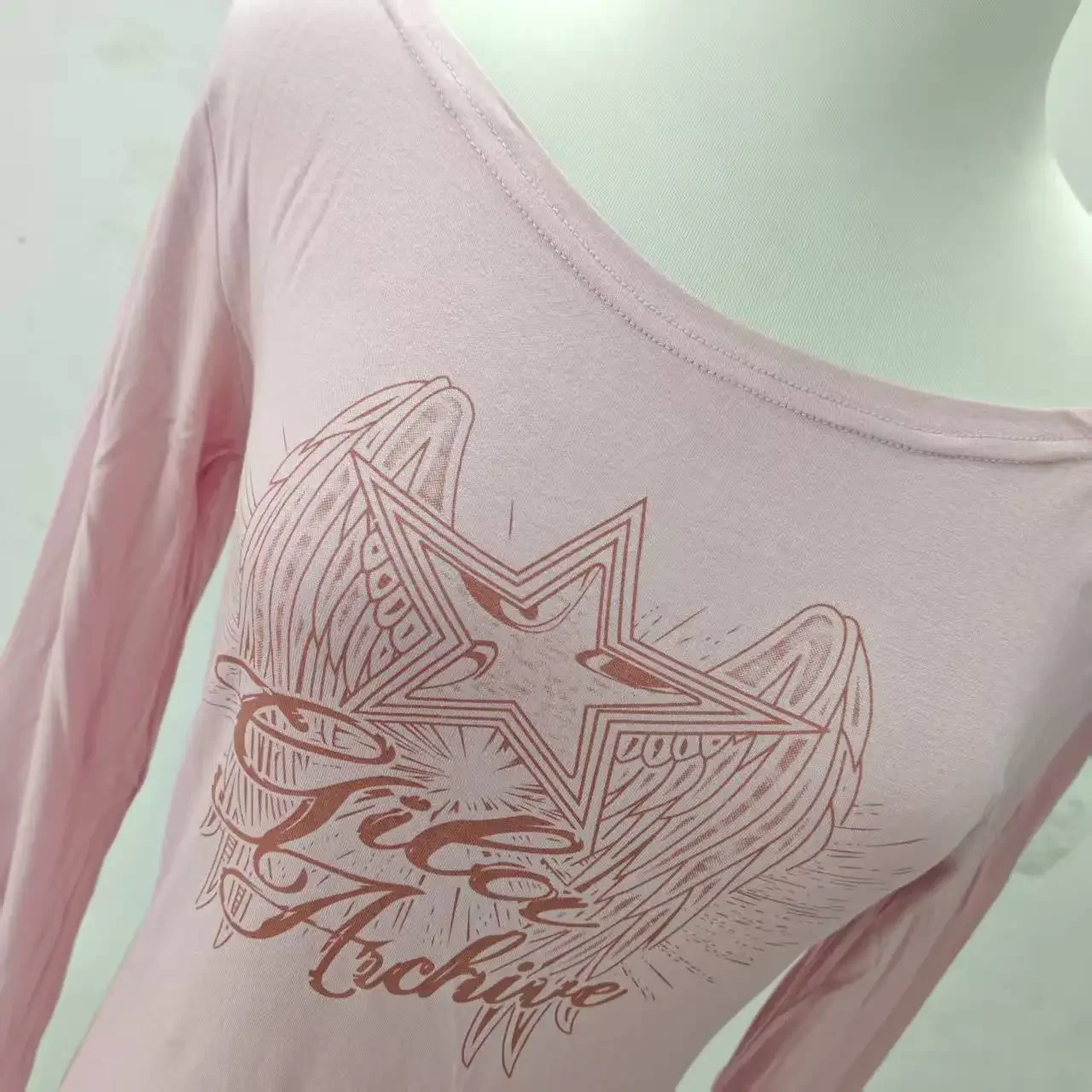 الوردي رسالة ستار شفافة طويلة الأكمام قاعدة قميص علوي Jisoo كيم لمفتاح طويل الخريف 2025 موضة المرأة تي شيرت نمط غير رسمي #3