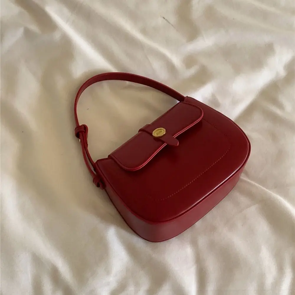 

Versatile Korean Style Red Shoulder Bag Black Pure Color Pu Saddle Bag Large Capacity All-match Retro Handbag Girls