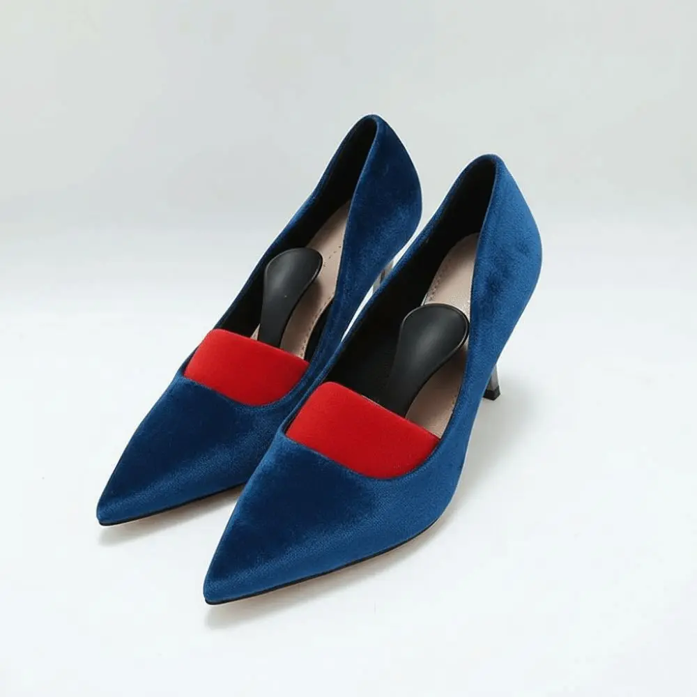 1 Pair Flocking Surface Shoe Trees PU Foam Prevent Deformation Shoe Shapers Pointed Toe Soft Texture Crease Protectors