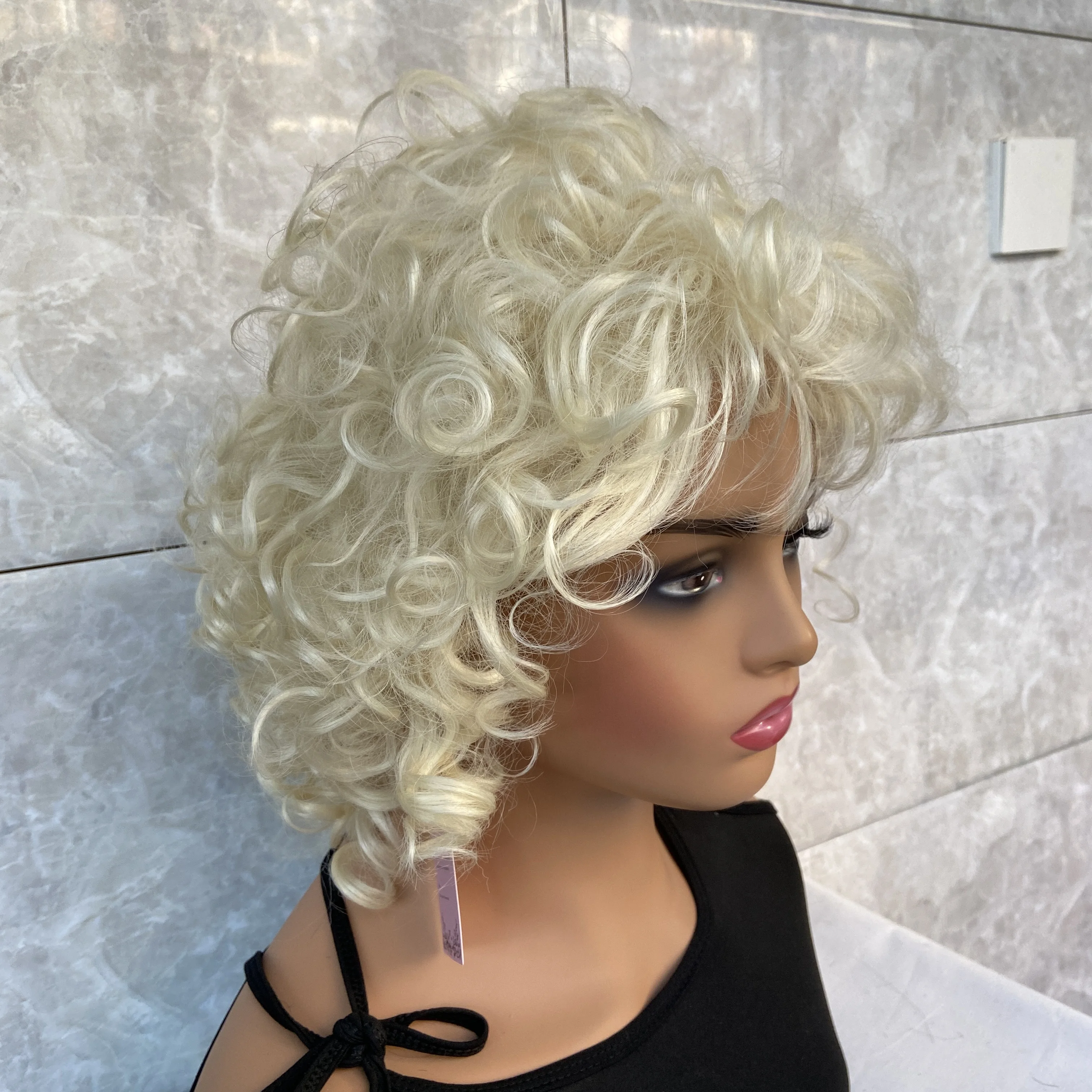 Fashiomag Penteado Curvo Curto Fofo Loiro # 613 perucas de cabelo sintético feminino macio natural uso diário