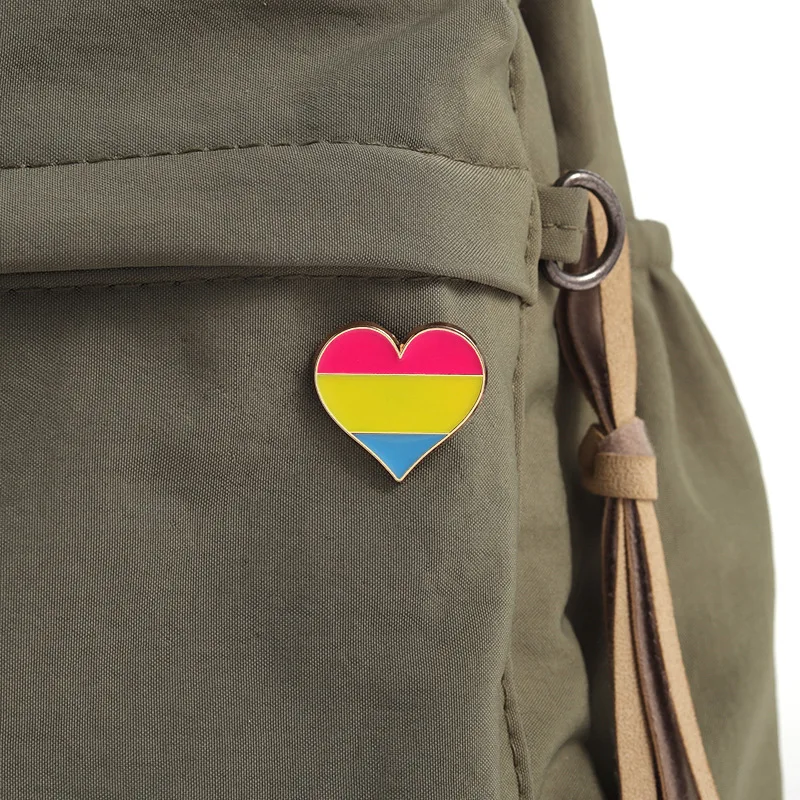 Colorful Rainbow Pin Metal Pride Pins Versatile Unisex for Backpack Clothing Asexual Gay Lesbian Enamel LGBT Brooch for Men Lady