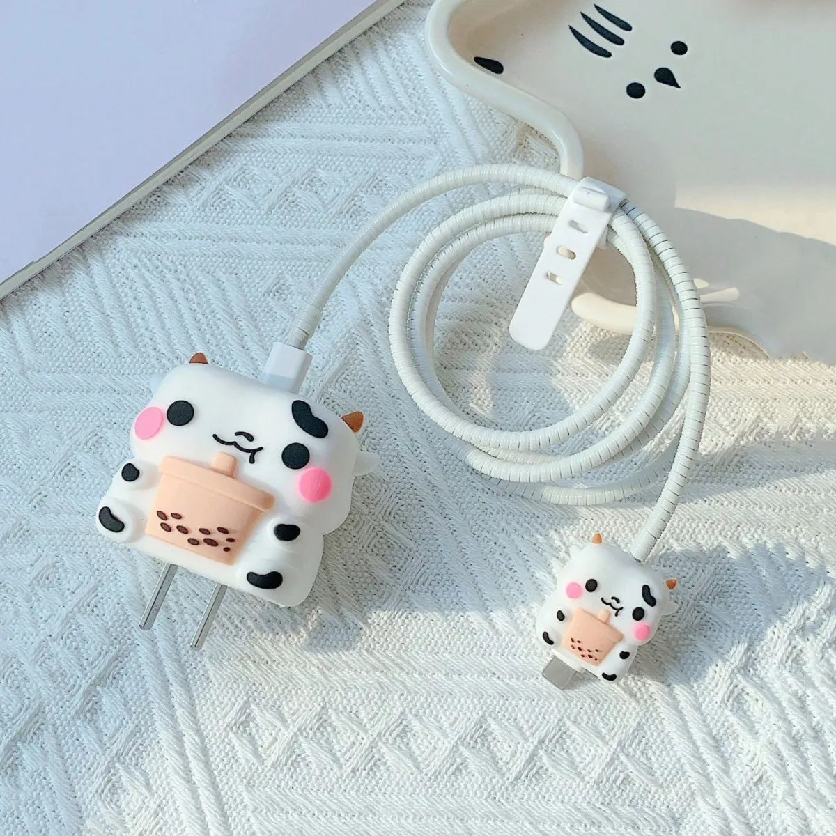 4pcs Cute Penguin Pig Strawberry Charging Data Cable Protector For iPhone 18/20w Charger Protective Cover Winder Accessories