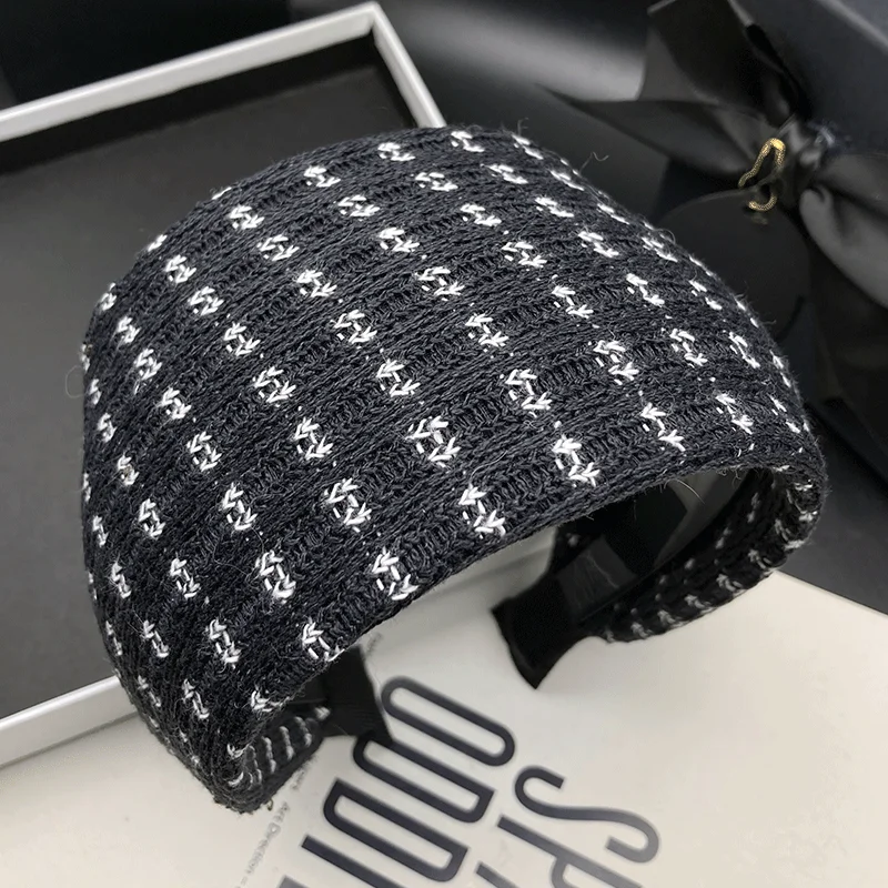 

Ретро-повязка для волос вязаная, с широкими краями для маскировки седины и зубчатой застежкой-компрессионной лентой