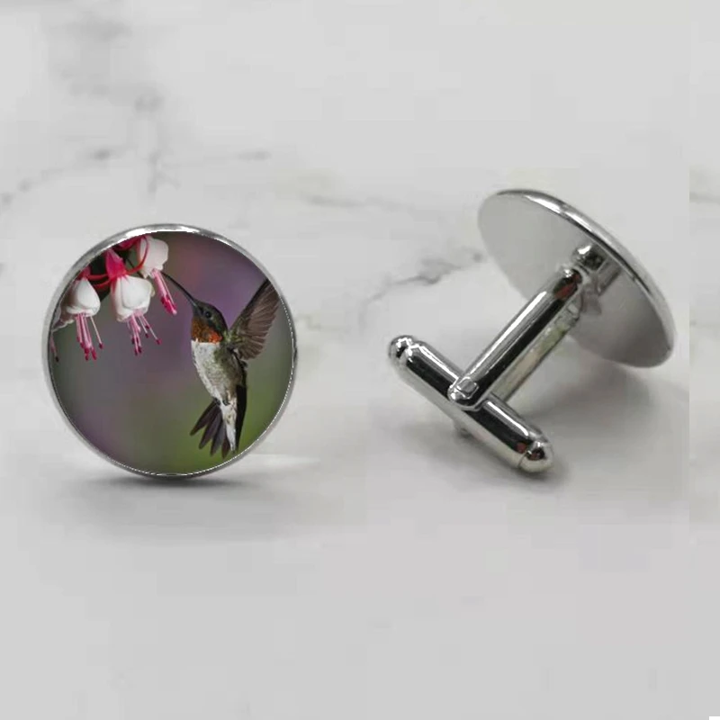 Lovely Birds Vintage Cufflinks Women\'s Glass Capolon Dome Art Picture Cufflinks Suit Carved Animal Jewelry