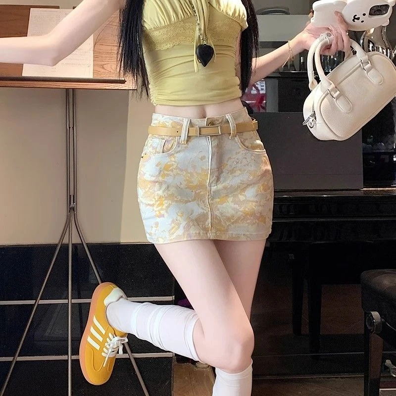 

​ Женская летняя желтая джинсовая юбка с цветочным принтом и эффектом тай-дай, с завышенной талией, облегающая, А-силуэт, короткая, универсальная, на каждый день ​
