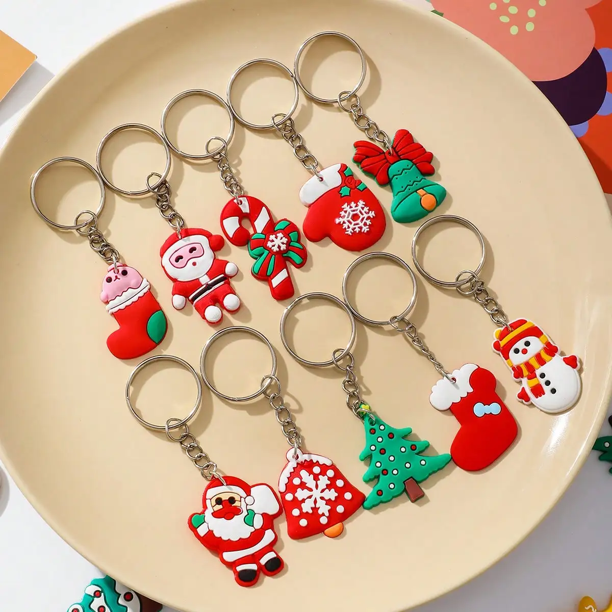 46pcs Christmas Keychain Set, Including Santa Claus, Snowman, Christmas Tree And More, Suitable For Car Keys, Holiday Small Gifts, Christmas Tree, Christmas Stockings, Santa Claus, Bohemian Party, Cute Street Style PVC Plastic sc25071819821883080