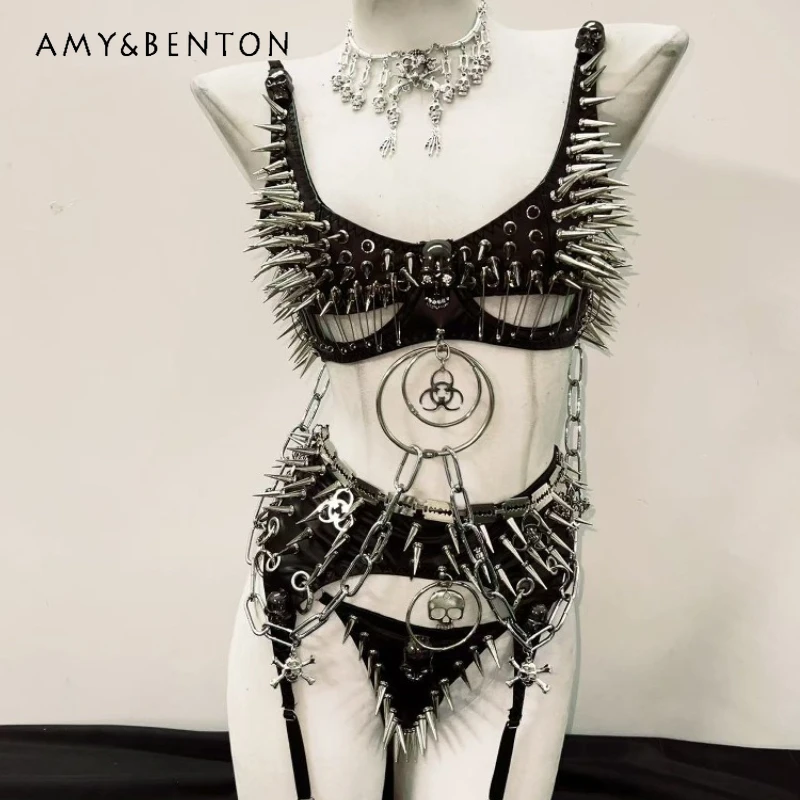 

Original Design Black Sexy Sweet Cool Gothic Women's Vest European American 2025 Summer Rivet Hot Girl Punk Shorts Suit Ladies