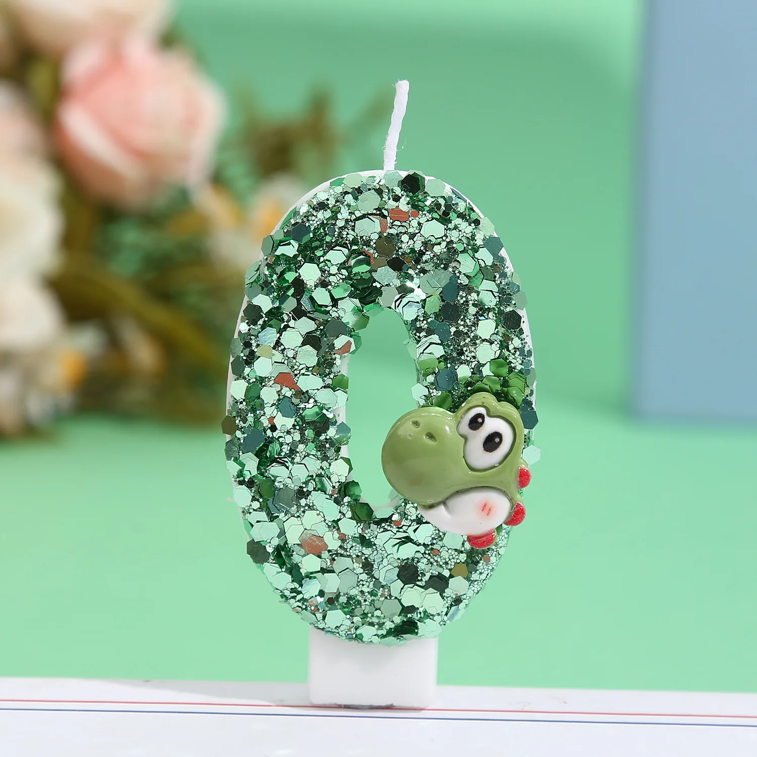 Bright green cute little dinosaur number candles, party gifts, birthday and anniversary party candles