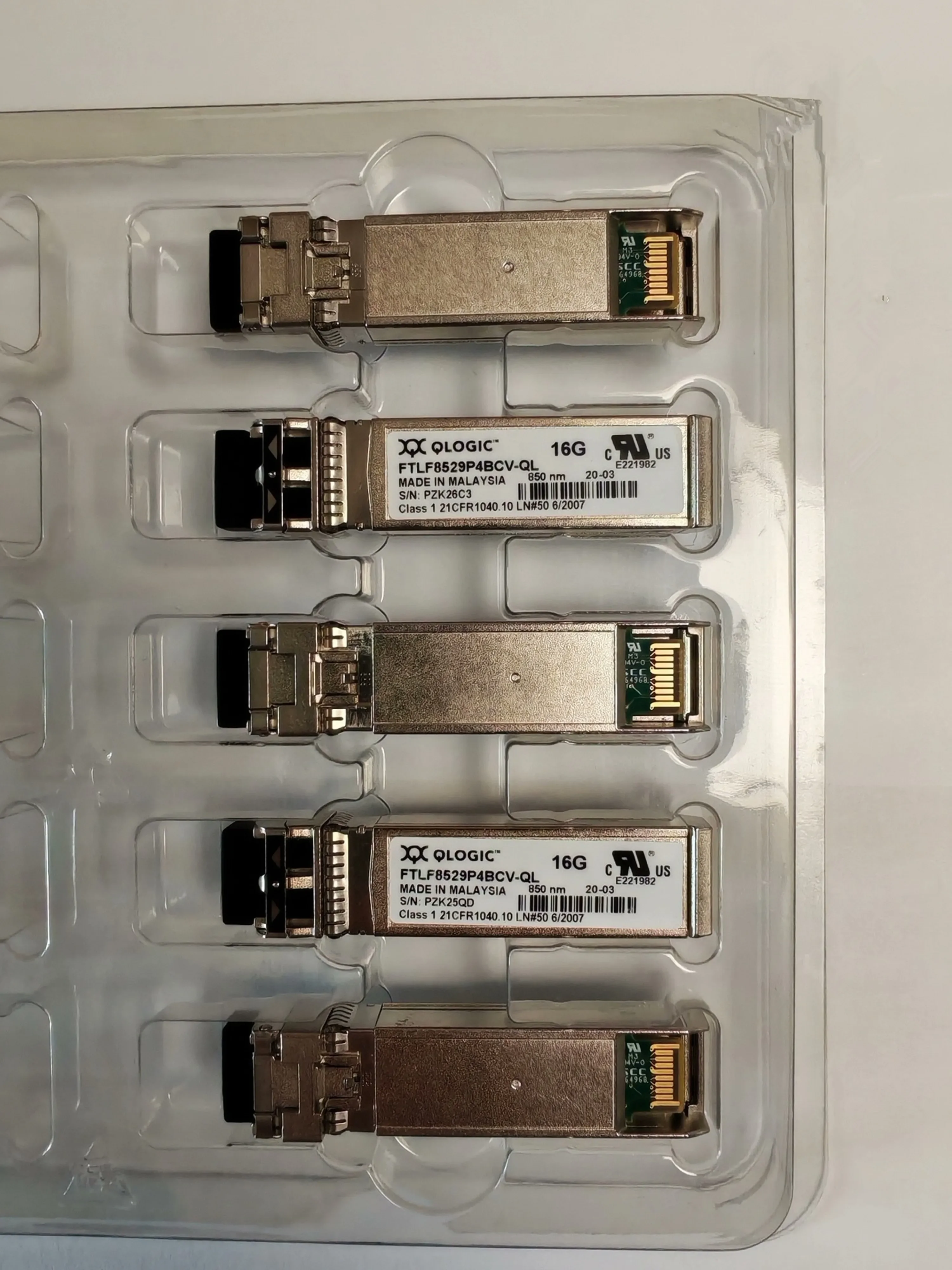 1-個-ftlf8529p4bcv-ql-qlogic-sfp-16g-光ファイバー-16gb-sfp-850nm-qle2670-qle2672-qle2690-qle2692-16g-hba-光ファイバーモジュール