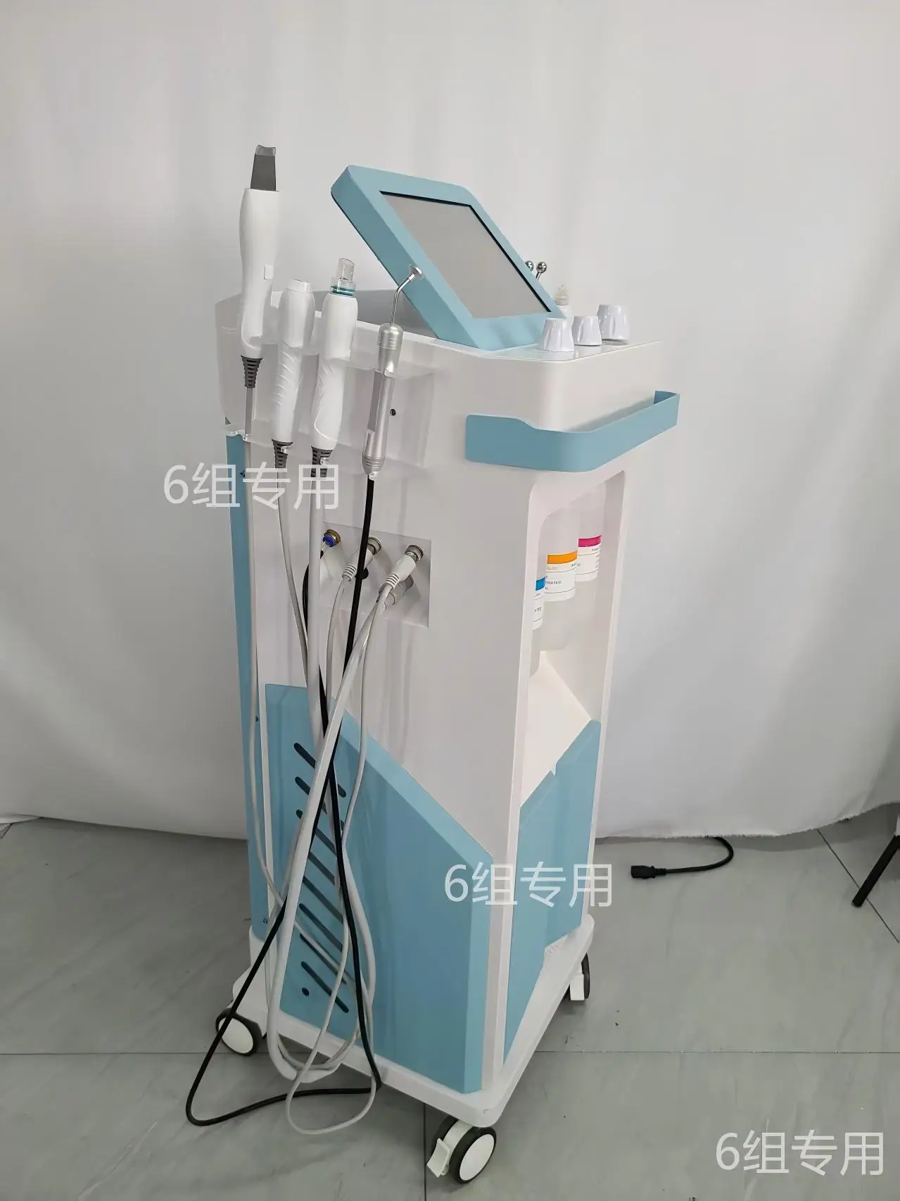 

Oxygen Skin Moisturizing Beauty Machine Hydrodermabrasion Water Peeling Deep Cleansing Exfoliation Beauty Facial Device