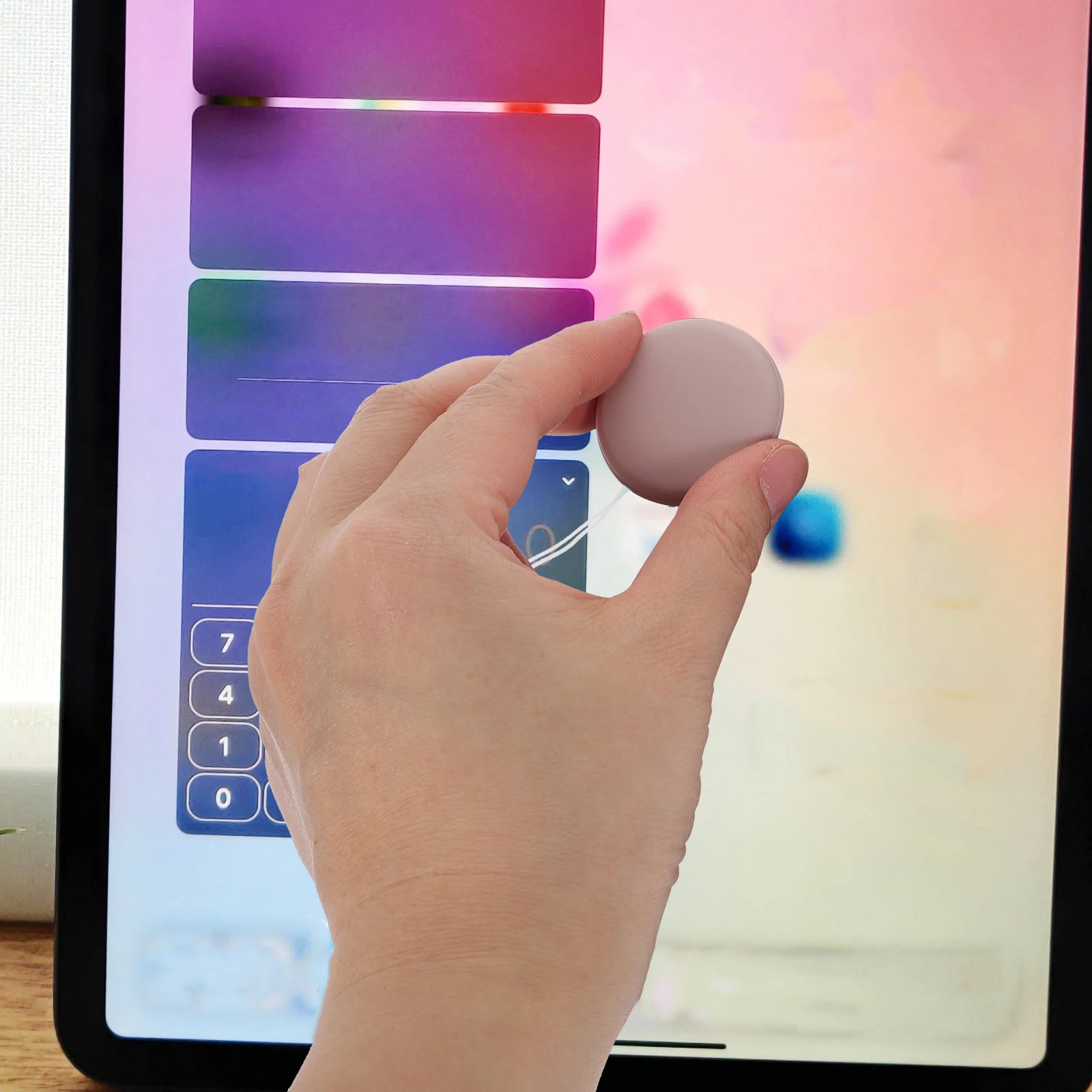 2 قطعة منظف الشاشة المستديرة مسح للهاتف سيليكون أداة تنظيف المحمول المحمولة مقاومة للخدش قلادة التبعي