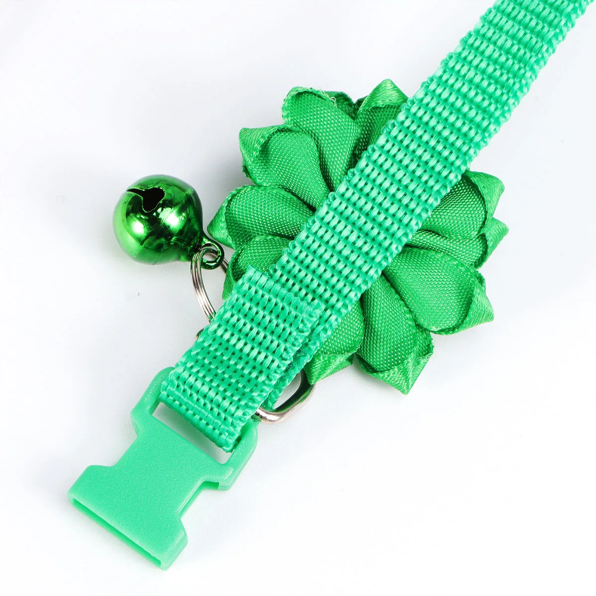 

Durable Adjustable Flower Collar Bell Pet Necklace Creative Neck Chain for Cat Dog Party Supply Pet Bell Collar