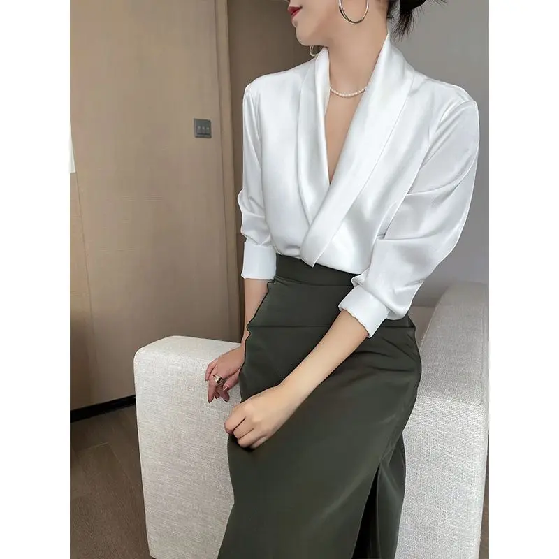 Autumn New Temperament Solid Color V-neck Long Sleeve Blouse Women Clothing Simplicity Simplicity Irregular Ladies Shirts Tops