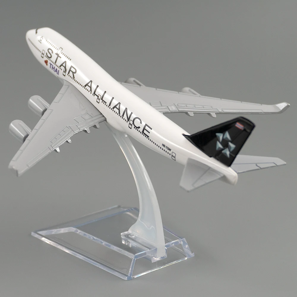 1/400 Scale Aircraft Boeing 747 THAI Star Alliance 16cm Alloy Plane B747 Model Toys Children Kids Gift for Collection