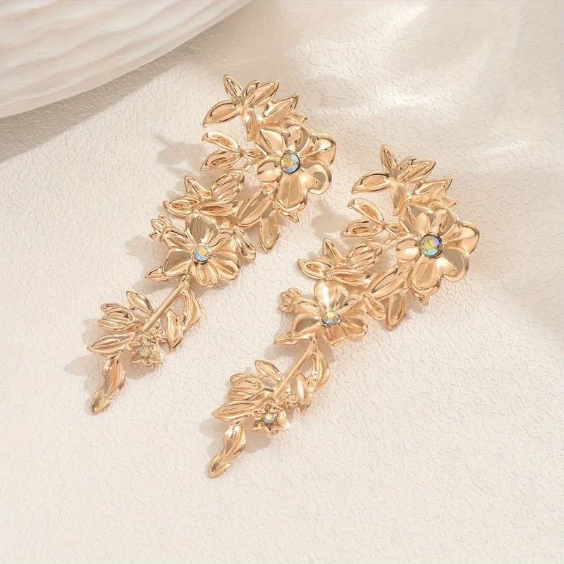 أقراط كبيرة على الموضة مبالغ فيها من الزهور للنساء مجوهرات مكتنزة مناسبة لحفلات العطلات والرقص والعطلات والهدايا اليومية