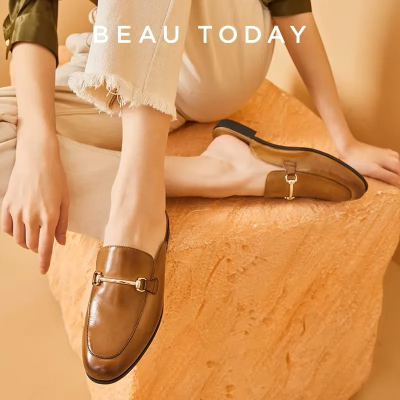 BEAUTODAY повседневные сабо, женские однотонные тапочки из телячьей кожи с металлическими украшениями, модные женские туфли на плоской подошве ручной работы 36265