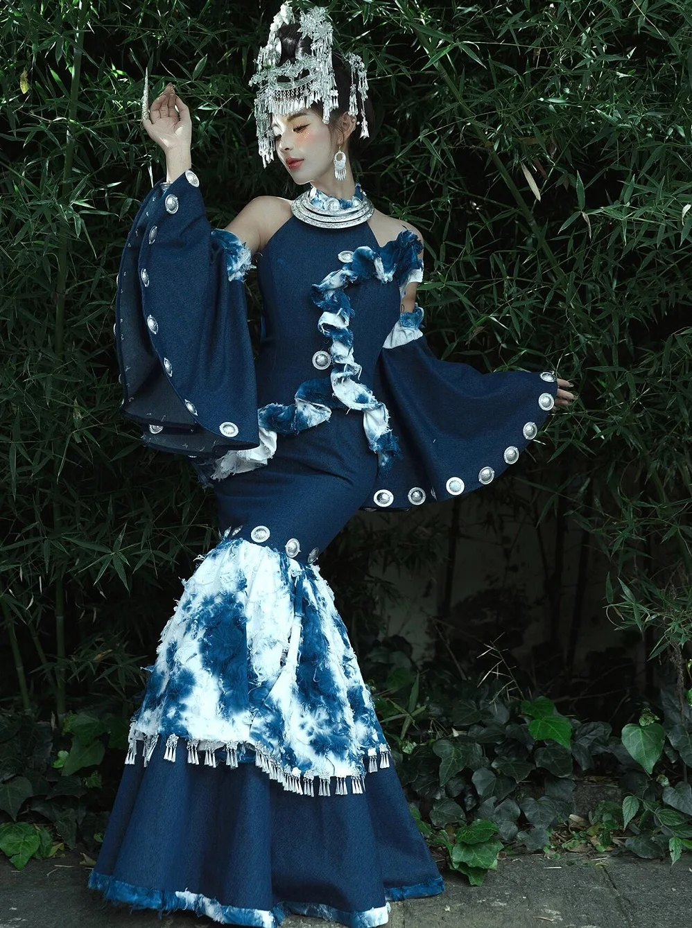 Spring Autumn GuiZhou Province Miao Girls Ethnic Costume Fish Tail Formal Dress Tourist Women Travel Photography Cheongsam