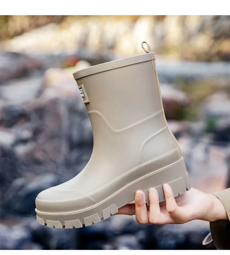 2026 Modische koreanische Damen-Regenstiefel (Wadenhöhe) mit dicker Sohle, verschleißfest, rutschfest, wasserdicht, für die Autowäsche geeignet – Detail 12