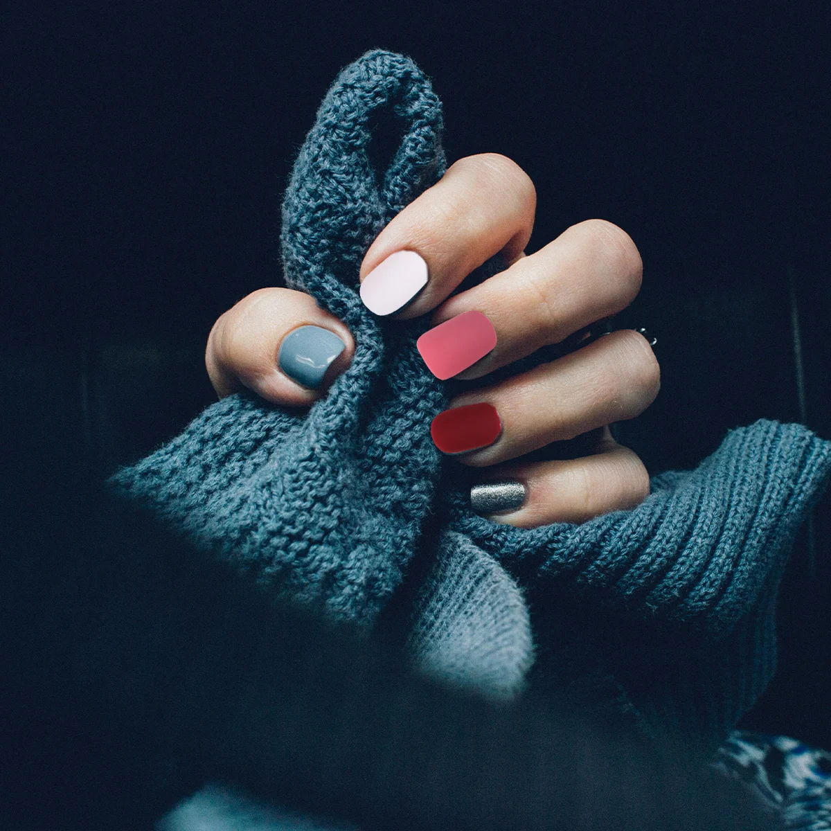 เล็บปลอม 96 ชิ้น กดติดเล็บอะคริลิคแบบเต็มเล็บ สำหรับตกแต่งเล็บแบบมืออาชีพและใช้ในบ้าน หลากสีสัน