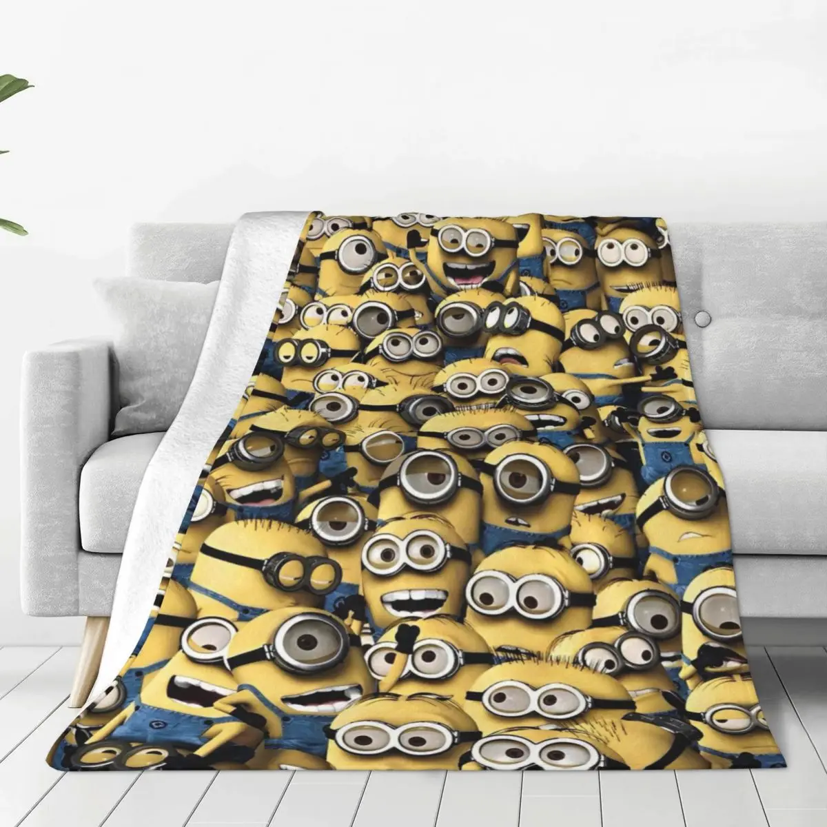 Cute Minions Cartoon Flannel Blanket Yellow Big Eyes Warm Soft Throw Blanket for Living Room Camping Bedspread Sofa Bed Cover