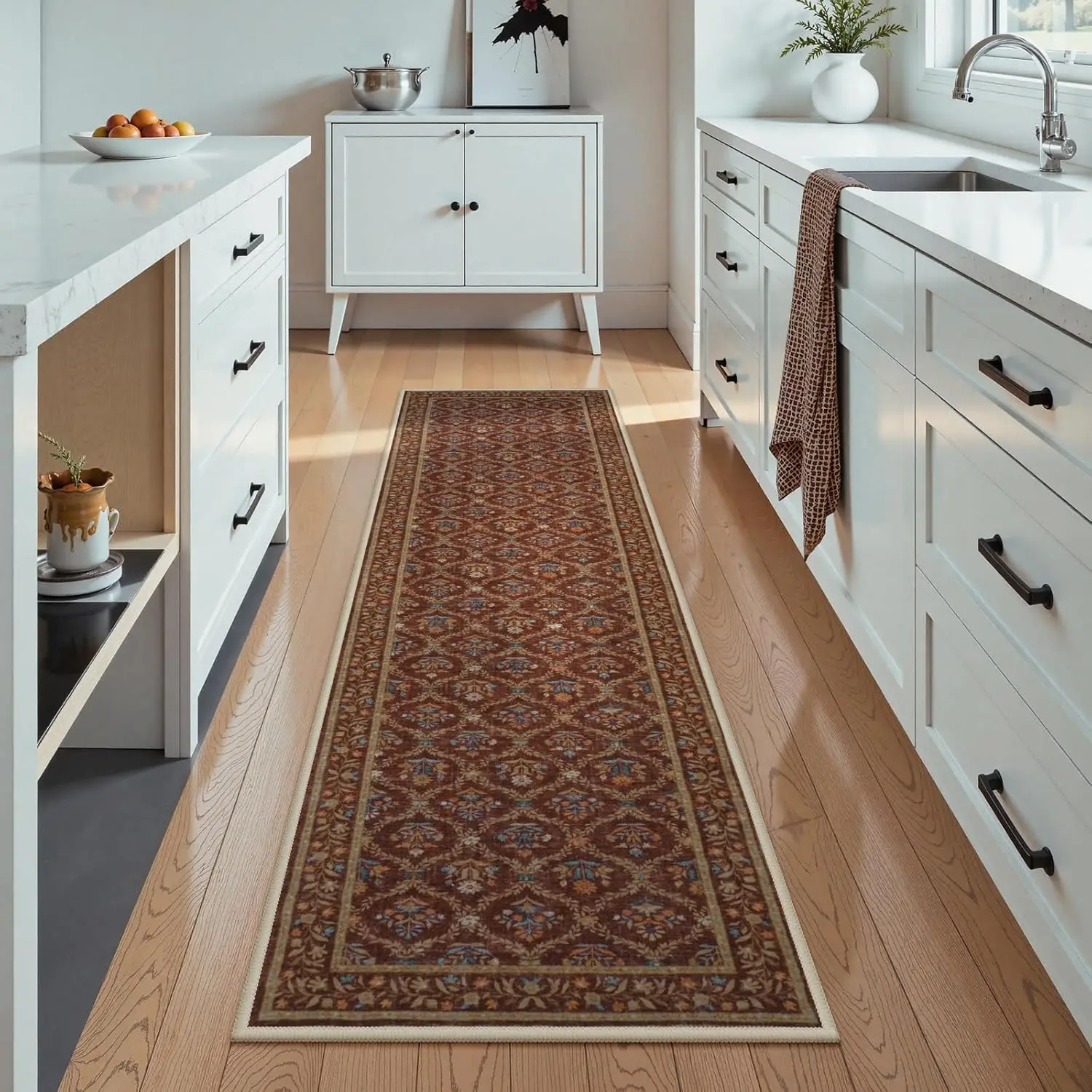 

VIKAMA Long Strip Carpet European Living Room Kitchen Household Aisle Corridor Carpet Bedroom Bedside Non-Slip Carpet