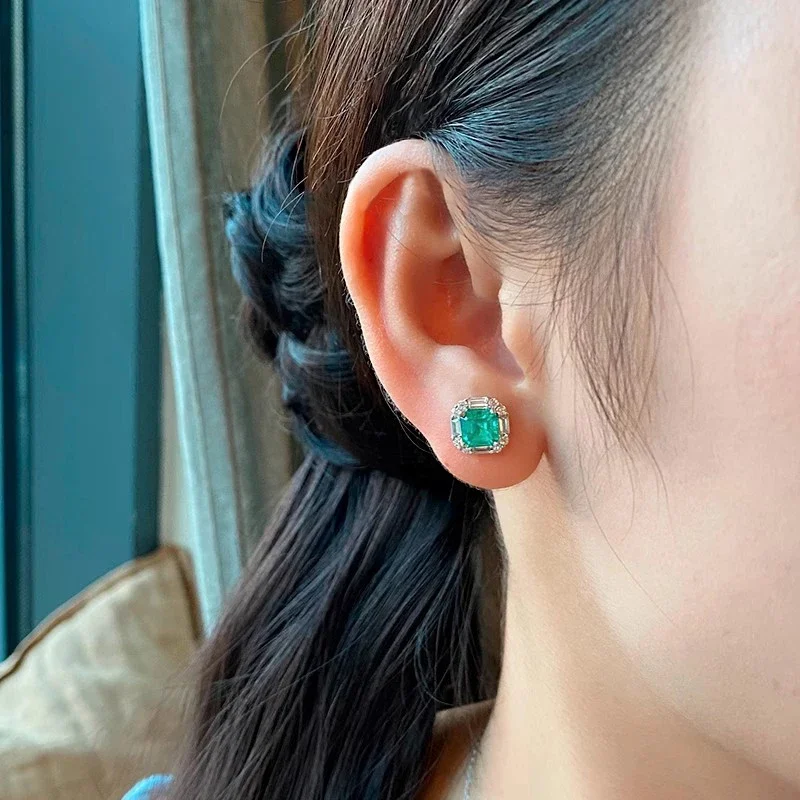 Huitan Women Stud Earrings Simple Design Inlaid Shining Green Fashion Party Daily Versatile Accessories Charming Wedding Jewelry