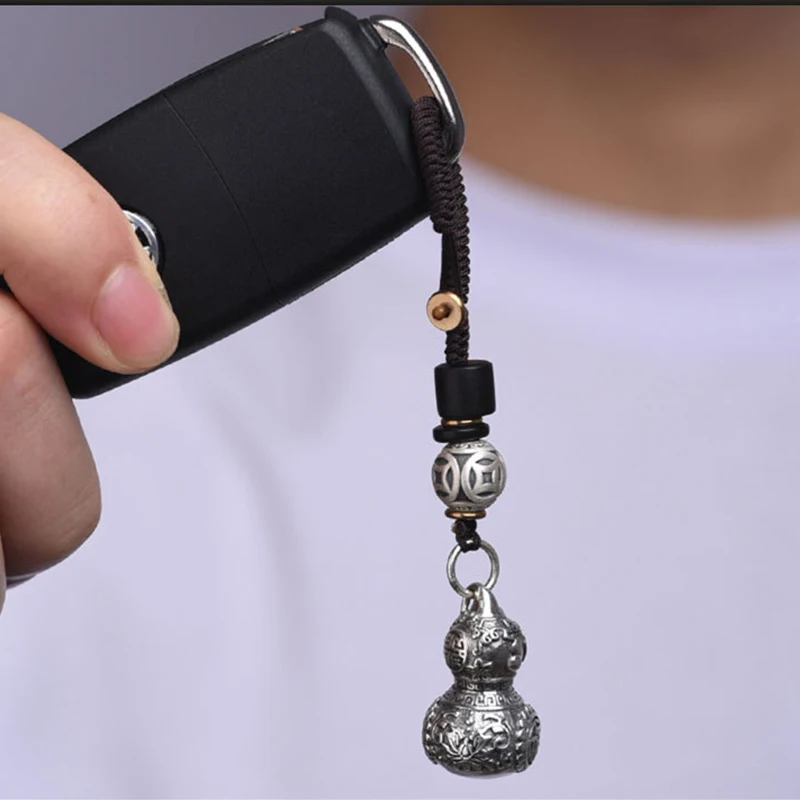 A gourd symbolizing the meaning of blessings and rewards Electroplated Silver Keychain Totem Keyring Car Key Accessories