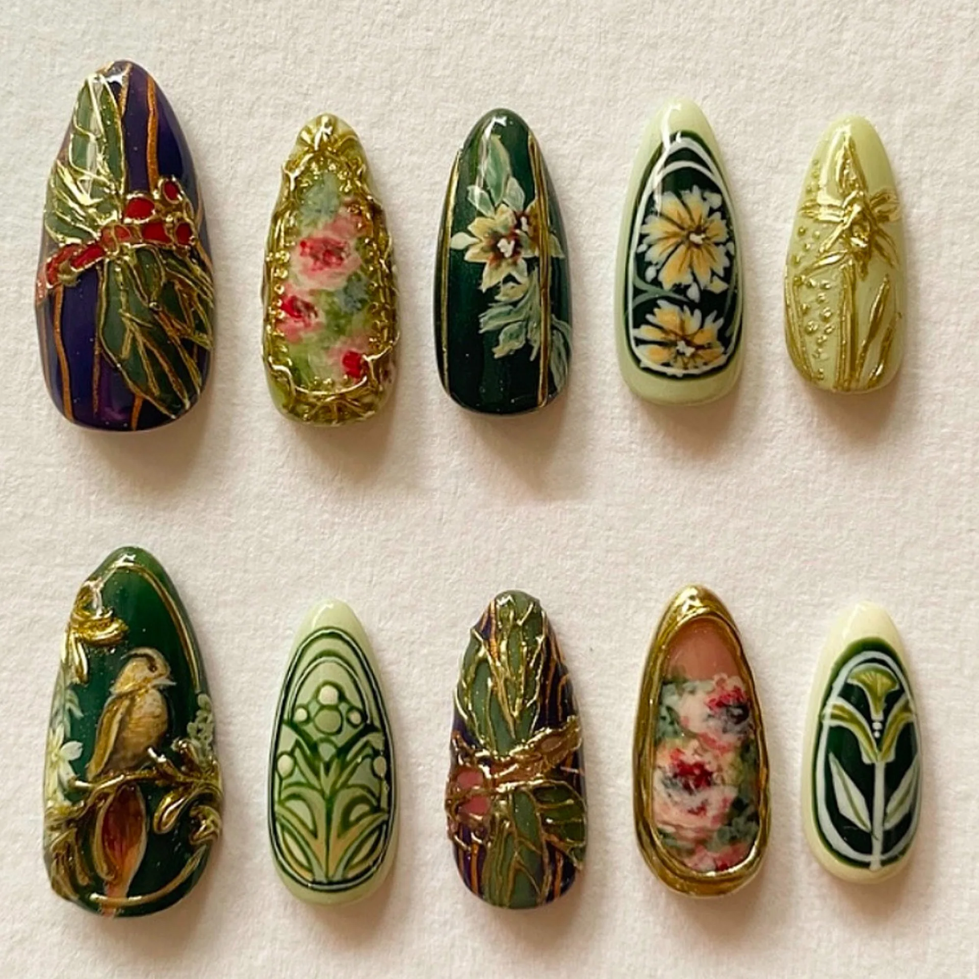 10 Stück handgemachte Press on Nails Glitzer Strass Falsche Nagelspitzen Blau Lange Mandel Fake Nail Art Fertige Schmetterlings-Maniküre-Sets