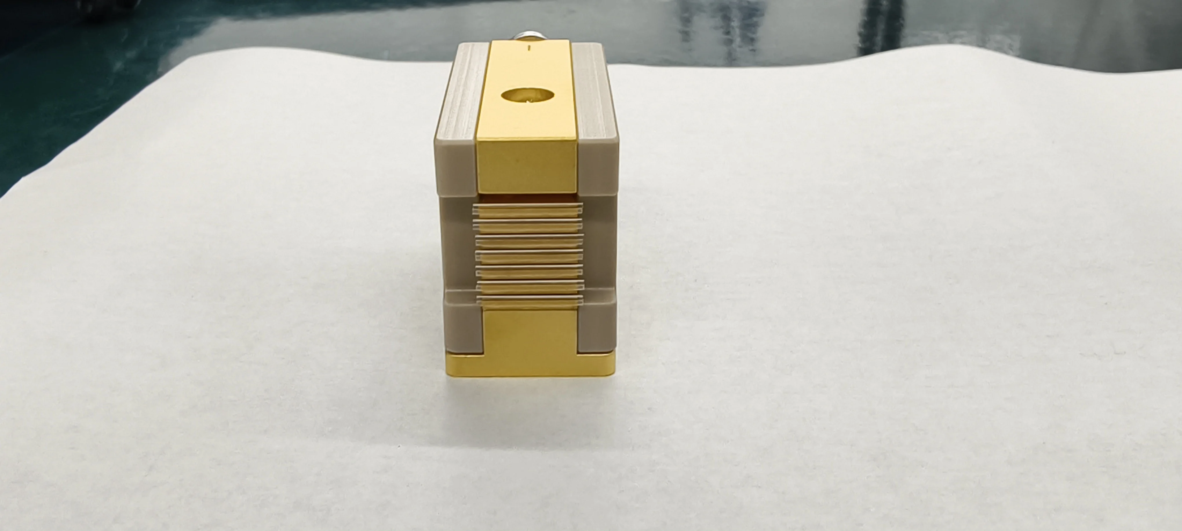 HGO Fiber Laser Stack Custom 755nm 808nm 1064nm 700W 100W High-Accuracy New Hand Piece
