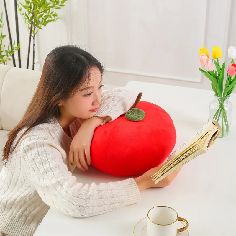 وسادة قطيفة مقاس 31 × 20 سم لغرفة المعيشة وغرفة النوم وأريكة المكتب للبالغين والأطفال تستخدم تصميم تفاح لطيف وسادة منفوشة لتزيين الأريكة