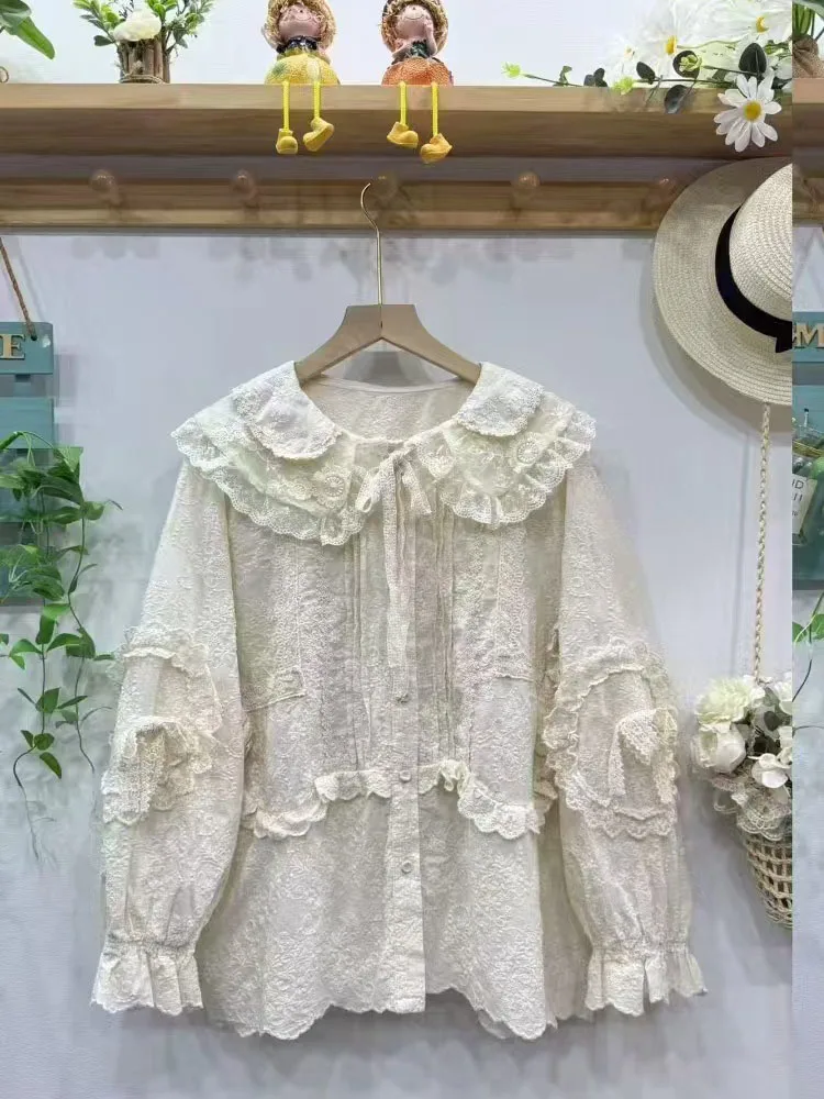جديد 2025 قميص كتان قطني بأكمام طويلة للخريف ، دانتيل مطرز مكشكش للنساء ، بلوزة فضفاضة للتنقل الجميل من Mori Girl T58556CC