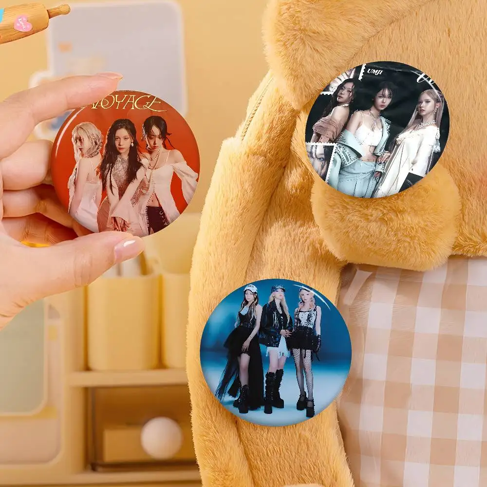 Pop Group VIVIZ Photo Brooches Creative Round Badge Gifts Pins 32/44/58mm