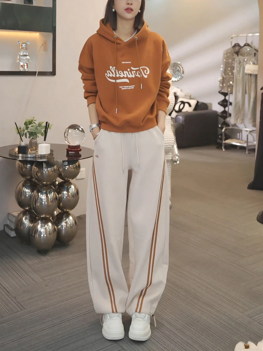 

Fashionable Casual Sportswear Set Women's Hoodie Wide Leg Pants Comfortable mid Weight Winter Outfit Two Piece Ensemble