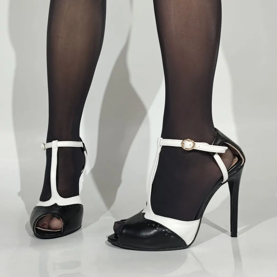 

2026 Summer Black/white Color Matching Pumps Peep Toe Thin Heel Fashion Casual Sandals Ankle T-Strap Hollow Catwalk High Heels
