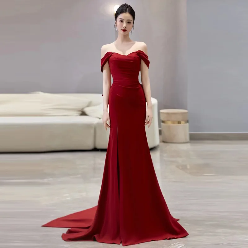 فستان زفاف أحمر بكتف واحد دكتور مسائي للعروس خطوبة الاسمية لصالح الدكتور طول الأرض شيفون منتصف الخصر زفاف دكتور