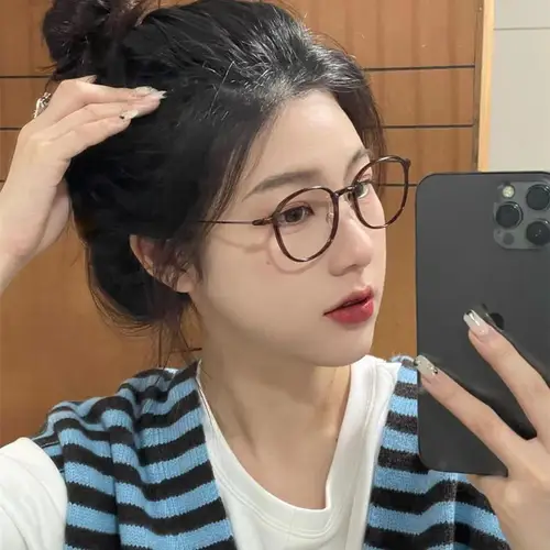 Imagen 2 del producto Gafas de presbicia con montura redonda antiluz azul para mediana edad, gafas de lectura circulares Retro, gafas de visión de lejos Unisex ultraligeras