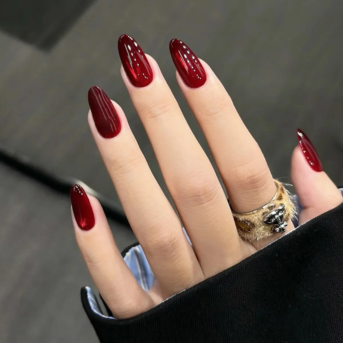 

24Pcs Solid Color Wine Red Full Cover Fake Nail Tips Simple Retro Press on False Nails Wearable Short Almond Nail Art Tips