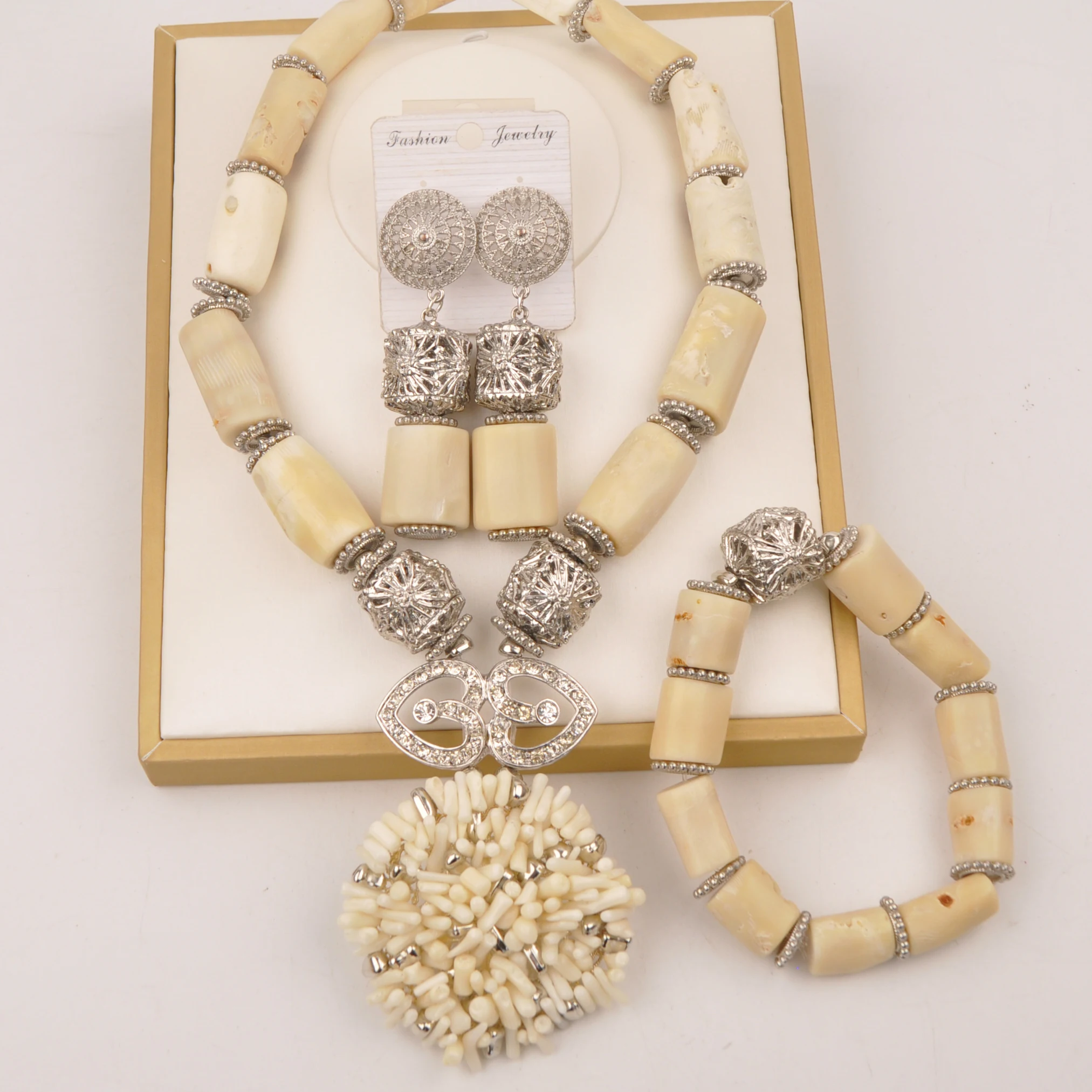 

Fashion African Beads Jewelry Set White Natural Coral Necklace