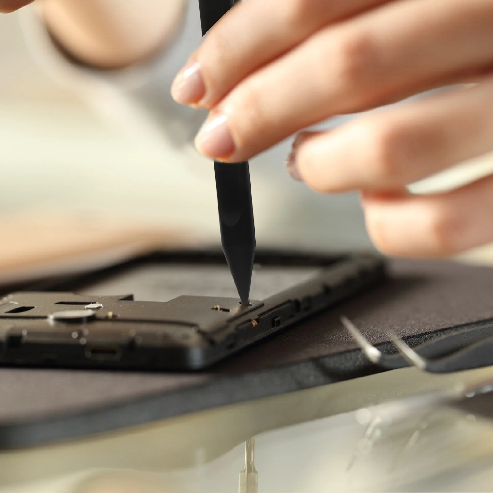 

3Pcs Anti-Static Disassemble Rods Reasonable Finger Size Design for Comfortable Use in Electronics Repair Pry Bar