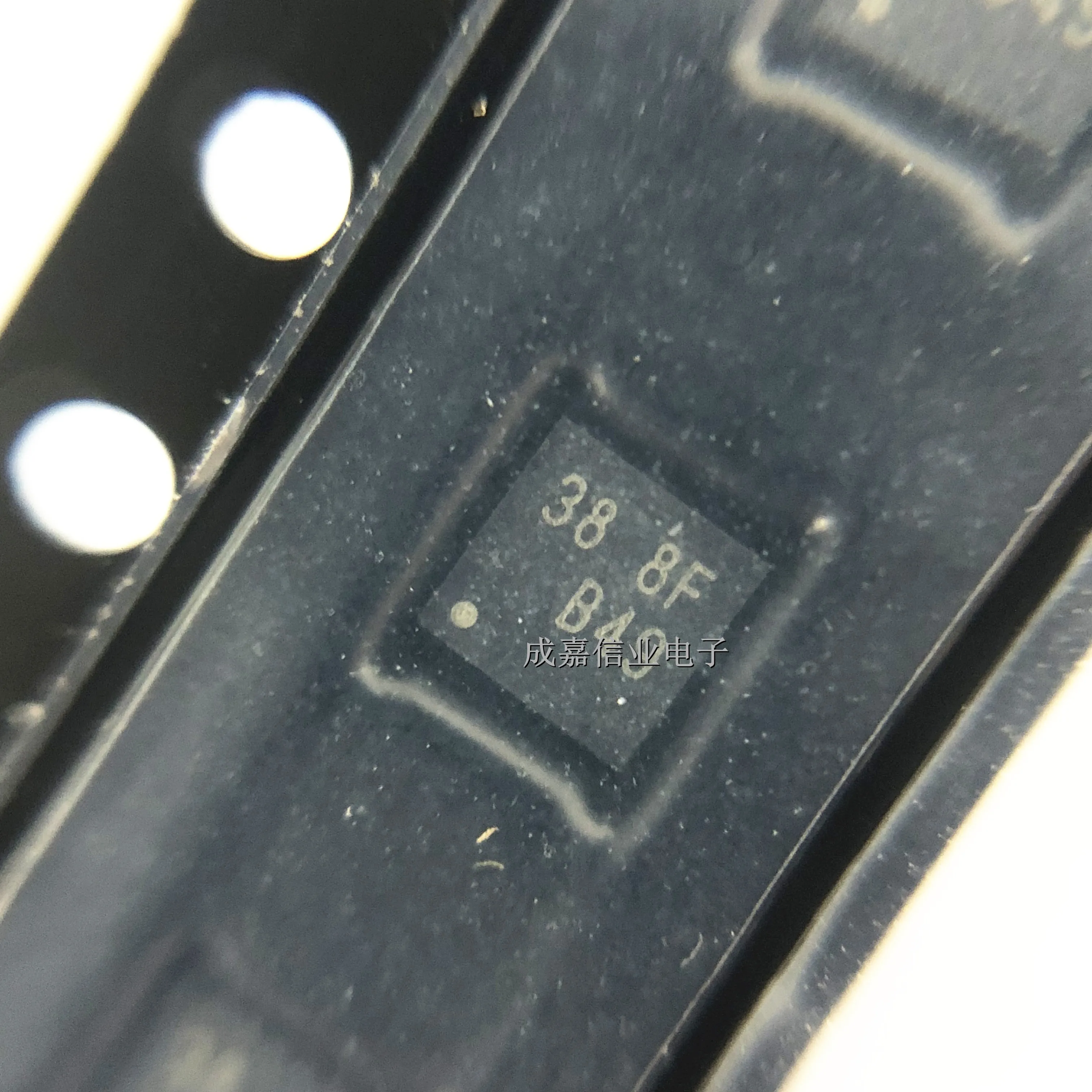 10pcs/Lot RT8075ZQW WDFN-10 MARKING;38= Switching Voltage Regulators Dual 1A, 1.25MHz Synchronous Step-Down Converter