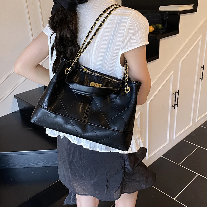 클래식 디자인 여성 체인 스트랩 숄더백, 고품질 여성 핸드백, 우아하고 독특한 스타일의 크로스바디 백