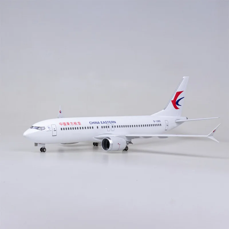 

47cm Model Airplane Scale 1:85 China Eastern Airways B737 Diecast Aircraft Resin Assemble Model Toy Gift With Lamp & Wooden Base