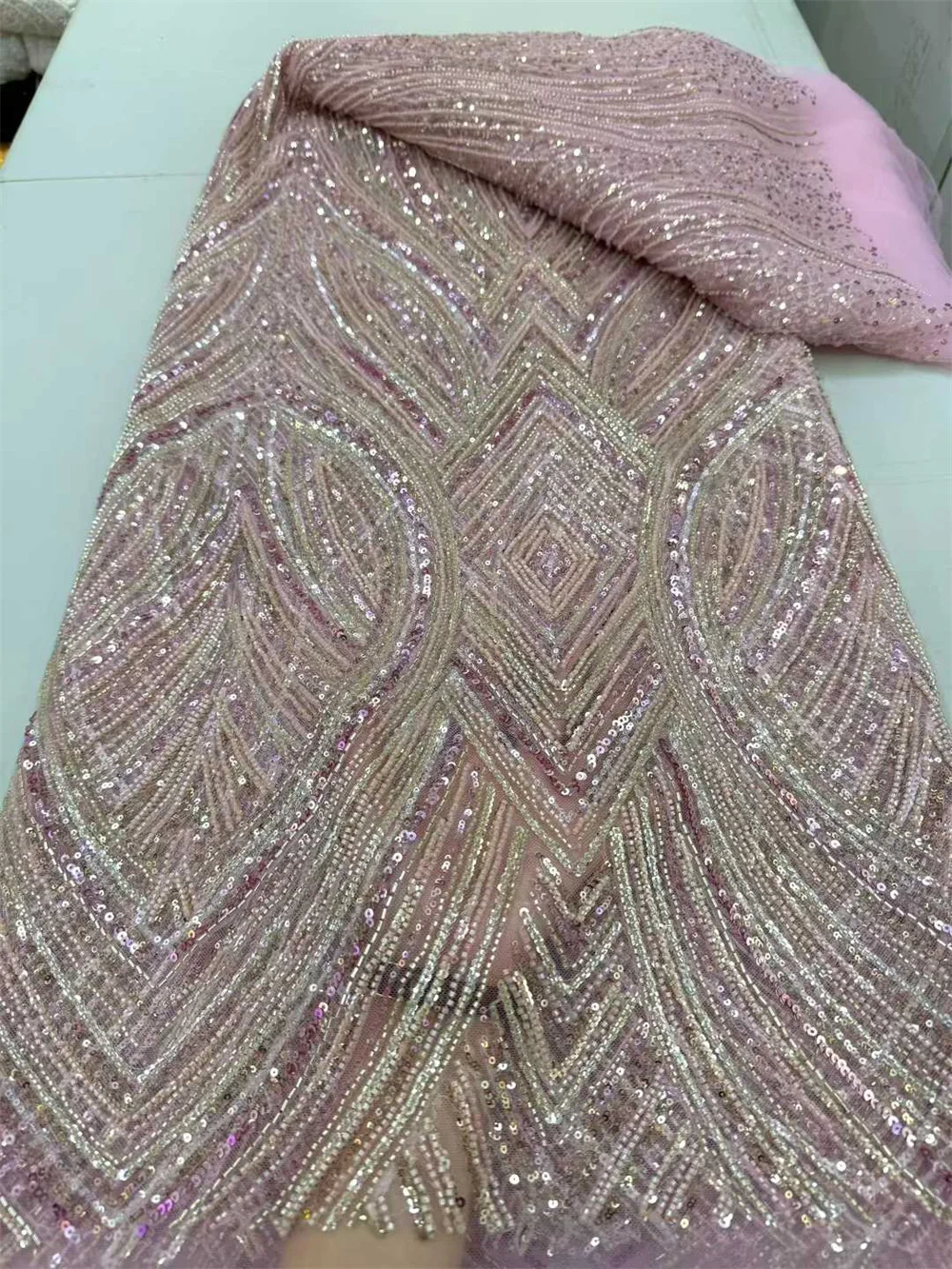 Bianco africano nigeriano sposo francese ricamo 2025 tulle paillettes tessuto di pizzo bellissimo lussuoso pizzo con perline pesanti per la cerimonia nuziale