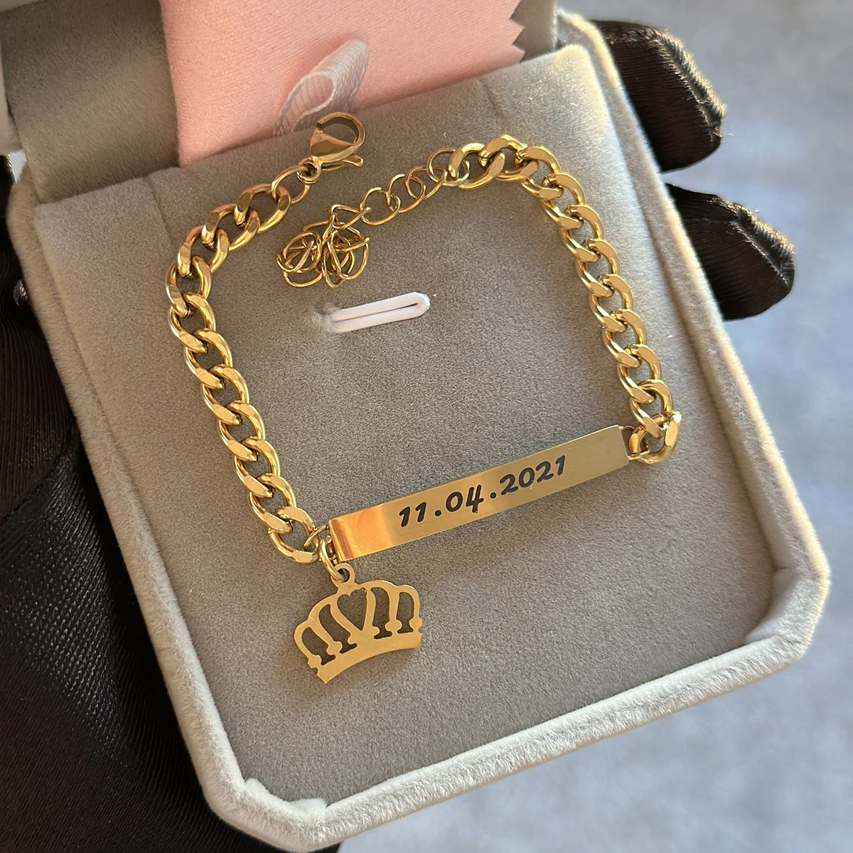 Custom Children's Name Set Stainless Steel Initial Crown Name Necklace Carved Date Children's Bracelet with Crown Kids Set Gift