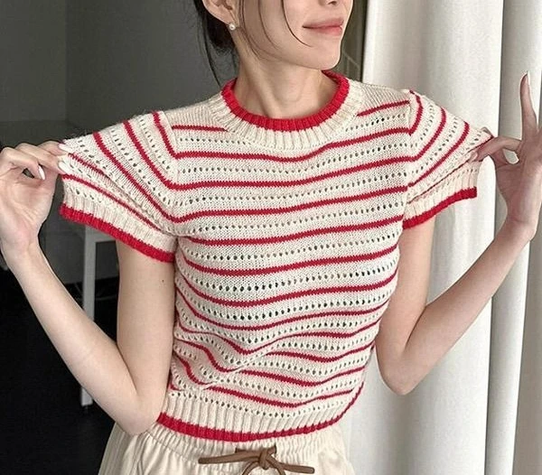 

Light familiar style, high-end sense of light luxury top, design sense niche red striped T-shirt