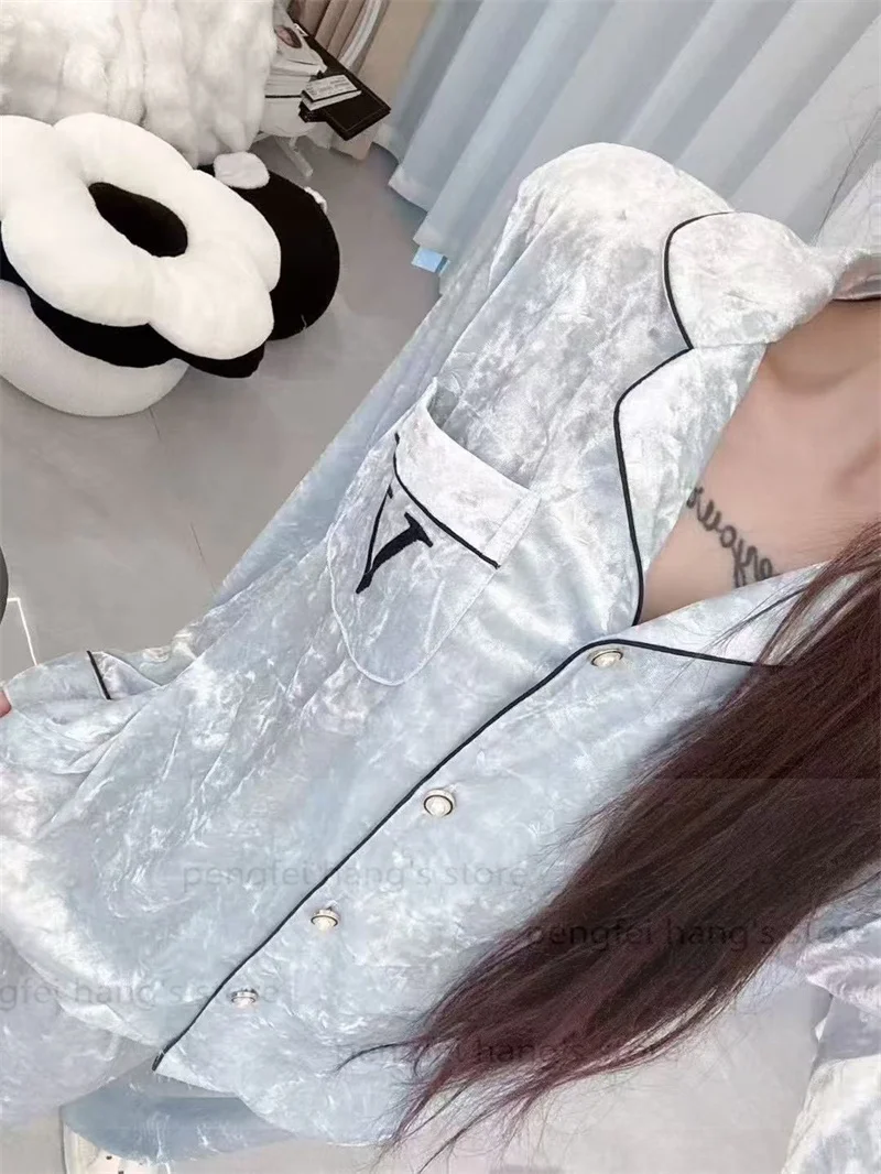 الأزرق القطيفة منامة دعوى النساء الخريف الشتاء جديد بيجامة لينة ملابس المنزل بنطلون دعوى التطريز الخامس منامة فام المتسكعون