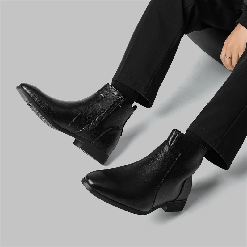 Botas de cuero suave ajustadas simples para hombre, botas cortas con cremallera lateral para oficina y negocios, Retro, a la moda, novedad de Otoño de 2024