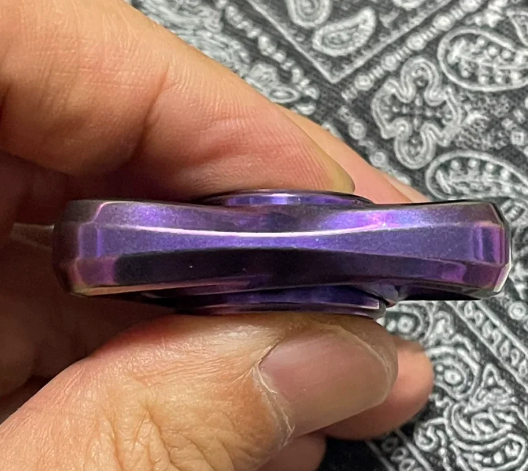 Used EDC Large layer cloud wu Stress Relief Toy Haptic Spinner Fingertip Gyroscope Decompression Toys