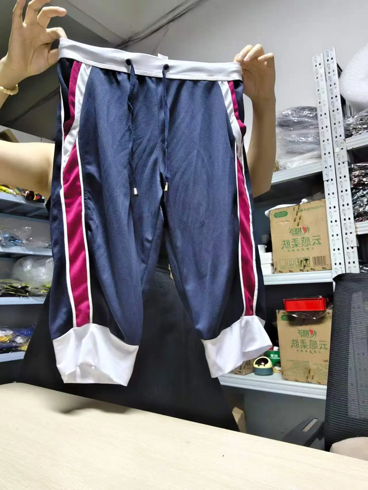 New men's sweatpants Korean version of casual fashion summer thin cropped pants men's beach pants one piece of hair 048
